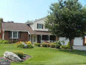 2929 Adams Dr, Chambersburg, PA 17201 - photo 3