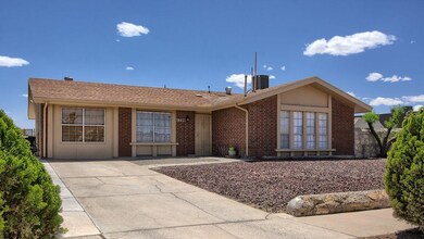 1704 Opossum Cir, Horizon City, TX 79928 - photo 3