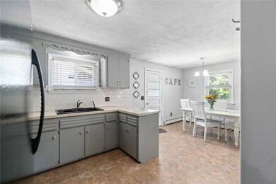 64 Warren Ave, Woonsocket, RI 02895 - photo 5