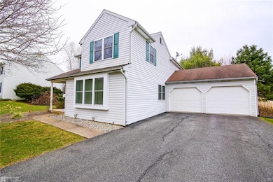 5372 Townsquare Dr, Macungie, PA 18062 - photo 4