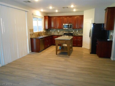 7288 Apache Mission Ct, Las Vegas, NV 89179 - photo 4