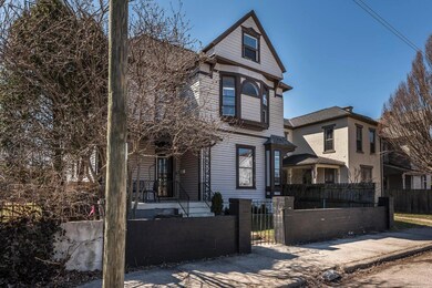 1097 Oak St 06