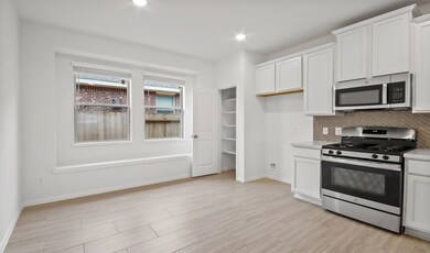 18539 Burch Creek Ln, Magnolia, TX 77355 - photo 5