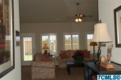 6616 E Dayton Ave, Fresno, CA 93727 - photo 2