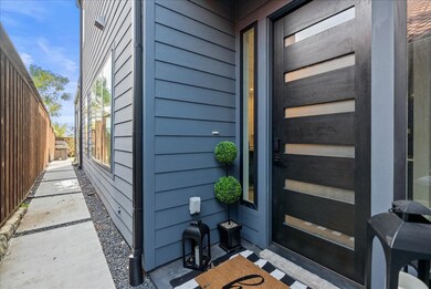 2132 Hondo Ave, Dallas, TX 75219 - photo 4