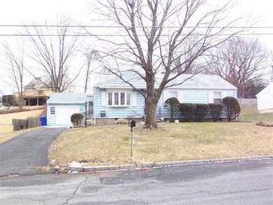 183 Stapleton Rd, Springfield, MA 01109 - photo 3