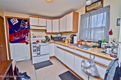 67 N 10th St, Stroudsburg, PA 18360 - photo 2