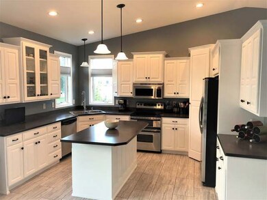 1367 Golden Eagle Ln, Bismarck, ND 58503 - photo 2