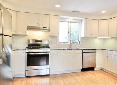 120 Farwell St unit 2, Newtonville, MA 02460 - photo 4