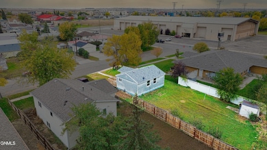 1010 10th Ave W, Williston, ND 58801 - photo 7