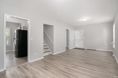 911 S Laurel St, Mishawaka, IN 46544 - photo 5