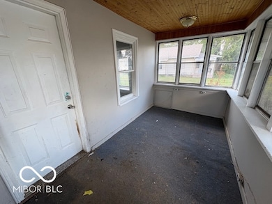 3111 S Pershing Dr, Muncie, IN 47302 - photo 5