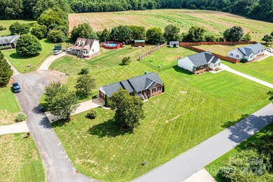 2711 Gold Rush Dr, Lincolnton, NC 28092 - photo 3