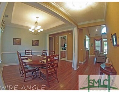 Dining Room. Entrance view