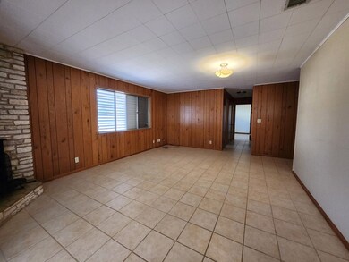 1010 Avenue B, Fredericksburg, TX 78624 - photo 5
