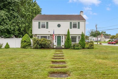 486 Namquid Dr, Warwick, RI 02888 - photo 2
