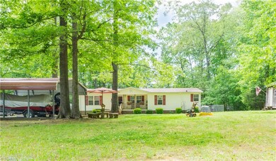 898 Pine Ln, Asheboro, NC 27205 - photo 4