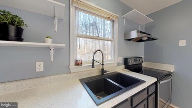 933 Swan Ln, Ruther Glen, VA 22546 - photo 7