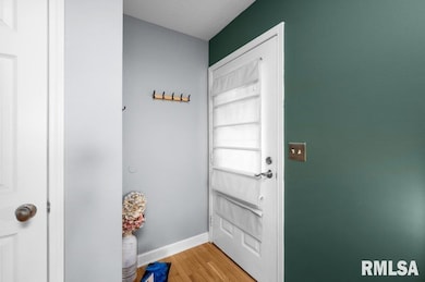 2514 E 51st St unit A, Davenport, IA 52807 - photo 3