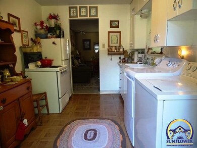 2537 SW Shunga Dr, Topeka, KS 66611 - photo 6