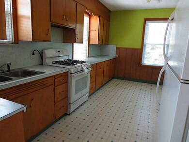 138 5th St unit 2, Providence, RI 02906 - photo 3