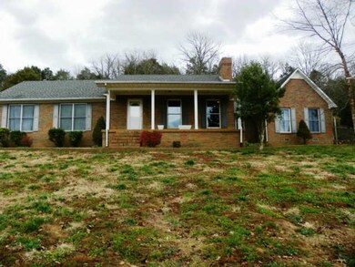 7474 Nashville Highway. Take the virtual tour to see it all!