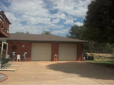 416 N Otis Ave, Elk City, OK 73644 - photo 6
