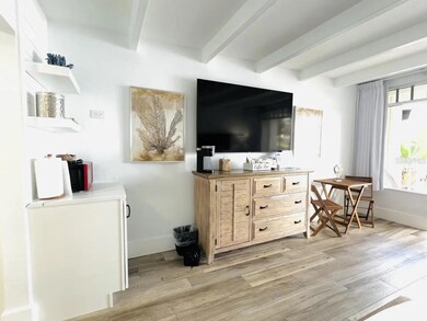 611 Destiny Dr unit 215, Ruskin, FL 33570 - photo 4