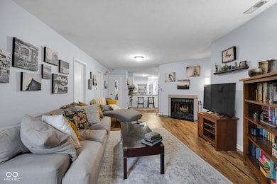 802 N Park Ave unit 10, Indianapolis, IN 46202 - photo 3