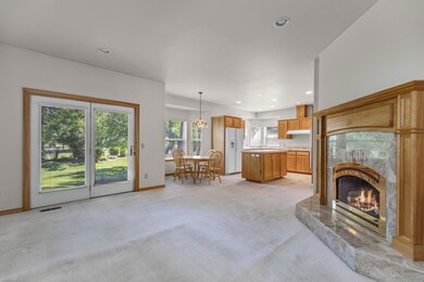 19596 Blue Lake Loop, Bend, OR 97702 - photo 4