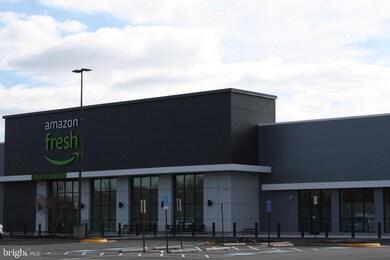 8248 Catbird Cir unit 8248D-302, Lorton, VA 22079 - photo 5