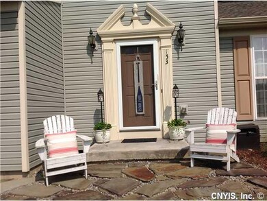 Exterior Front Let the Pennsylvania Blue Stone wal