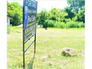 704 Hayward St, Nacogdoches, TX 75961 - photo 2