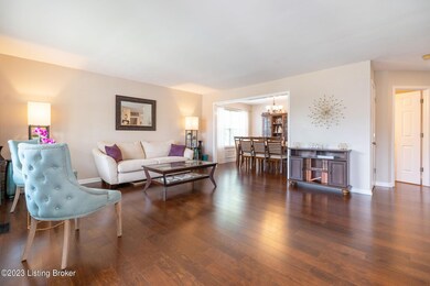 8921 Fox Chase Place, Louisville, KY 40228 - photo 5