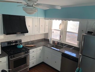 632 Main Ave, Bay Head