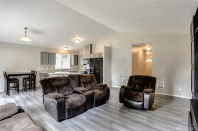 9232 Pepperidge Ln SE, Yelm, WA 98597 - photo 7