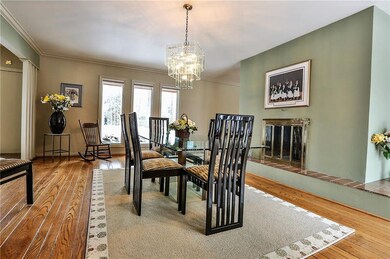 Enjoy entertaining with the ambiance of a real woo