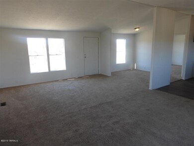 13830 S Sharon-great room 2