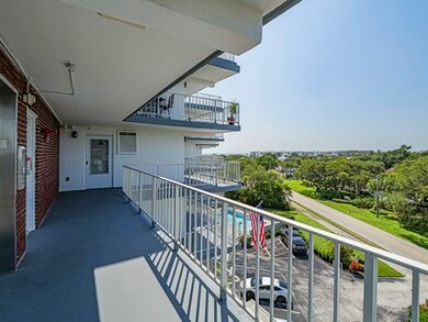 Royale Riviera Condominiums unit 505, Vero Beach, FL 32963 - photo 2