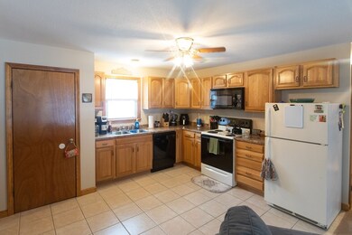 95 Center Depot Rd unit 52, Charlton, MA 01507 - photo 2