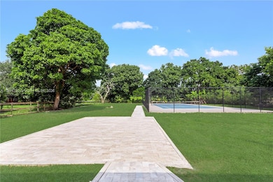 13791 SW 18th Ct, Davie, FL 33325 - photo 4