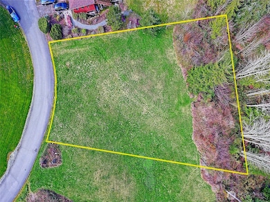 Lot Lines are Estimates for Reference. Buyer to Verify.