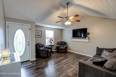 150 Crystal View Ct, Mount Washington, KY 40047 - photo 6