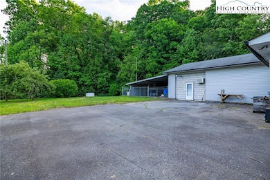 123 Buck Mountain Cir, West Jefferson, NC 28694 - photo 3