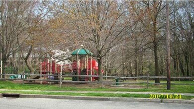 17 Colgate Dr, Cherry Hill, NJ 08034 - photo 5