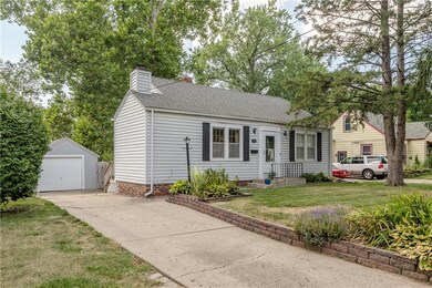 1138 58th St, Des Moines, IA 50311 - photo 2