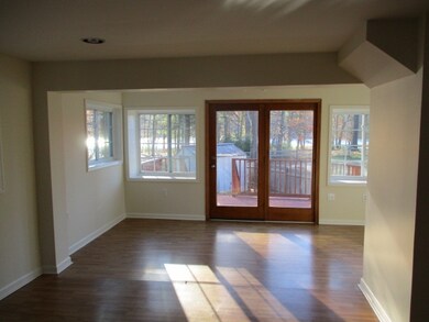 114 W Shore Ave, Manchester, NH 03109 - photo 5