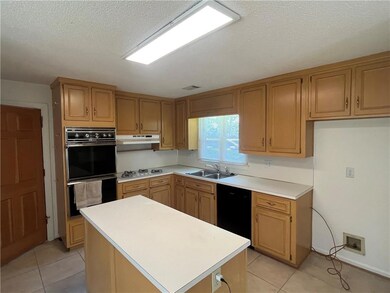 972 Bridgegate Dr NE, Marietta, GA 30068 - photo 6