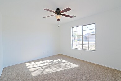 Den or 5th Bedroom