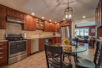THE CHEF WILL LOVE THIS KITCHEN. ALL APPLIANCES ST